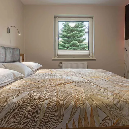 Komfort Z Jacuzzi Przy Parku Zdrojowym Domek alpejski